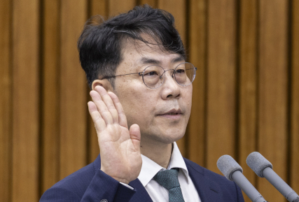 김성수 대법관 후보자, '처남 찬스' 의혹 사과…