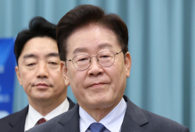 李대통령 지지율 33.8%…35%선 무너져 '취임 후 최저'
