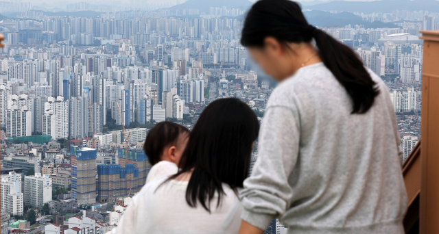 '마통' 잔액 7개월 새 6조원 급증, 70조 육박…계좌 수는 그대로