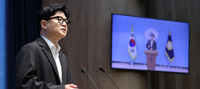 민주당 의원 행사까지 번진 제넨셀…한동훈 