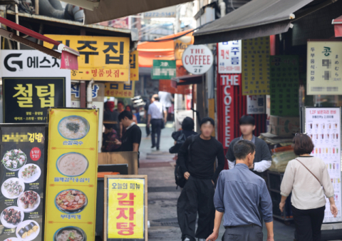 100만원 팔아도 72만원은 재료비·인건비…음식점 '남는 게 없다'