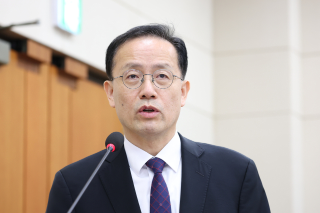 이형일 부총리 겸 재정경제부 장관 후보자가 15일 국회에서 열린 인사청문회에서 인사말을 하고 있다. 연합뉴스