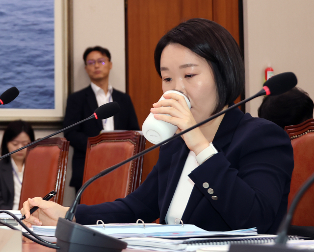 '비거주 1주택' 이소영 청문회…