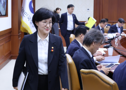 국내서도 '먹는 임신중지약' 쓴다…미프진 내년 1분기 도입 전망
