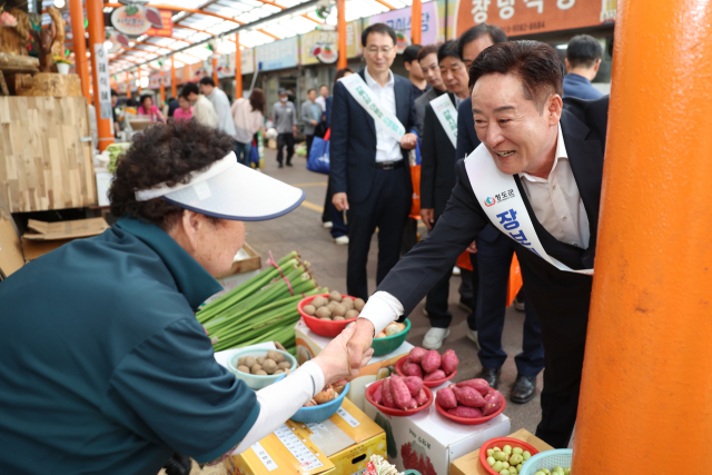 (르포)추석 앞둔 청도 풍각 전통시장. 명절 장보기 발길 이어져
