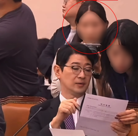 김승원 보좌관, 주진우 몰래 '찰칵'…金 측 