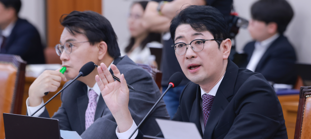 김승원 보좌관, 주진우 몰래 '찰칵'…金 측 