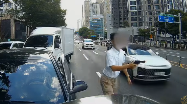 지난 7월 27일 대구 수성구의 한 도로에서 발생한 보복운전 모습. 이한나 변호사 제공