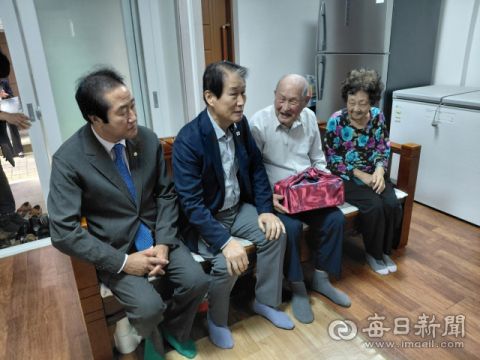 권오을 보훈장관, 추석 앞두고 울릉도 방문… 