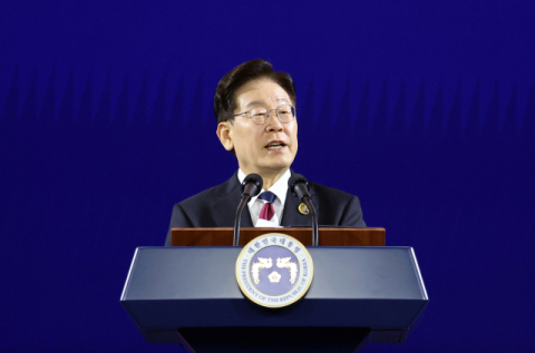 [속보] 李대통령 부정평가 56%로 5%p 급등, 긍정 37% 최저치 경신 [한국갤럽]