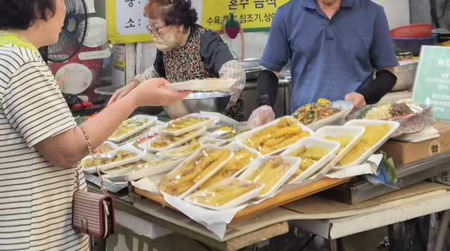 전 부치고 선물 싸던 추석은 옛말…'명절 준비도 외주화'
