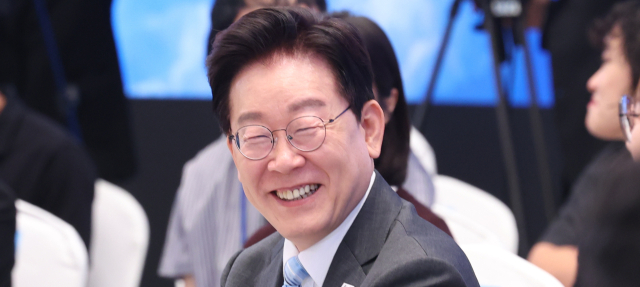 李대통령 지지율 34.8% '반등'…10주 만에 하락세 멈춰