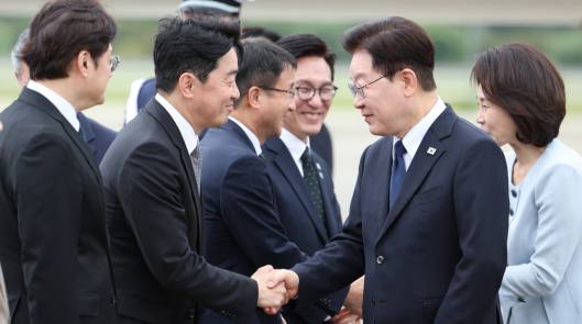 강훈식 비서실장 사의 표명…