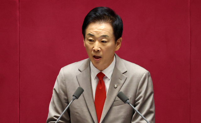 국민의힘 유영하 의원이 10일 국회에서 열린 제439차 정기회 본회의에서 외교·통일·안보 분야 대정부 질문을 하고 있다. 연합뉴스