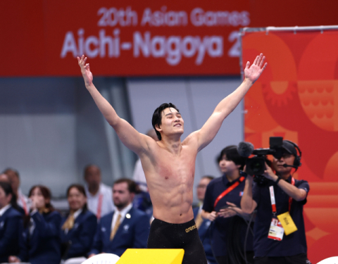 [아시안게임] 수영 남자 자유형 50m 김영범 금메달