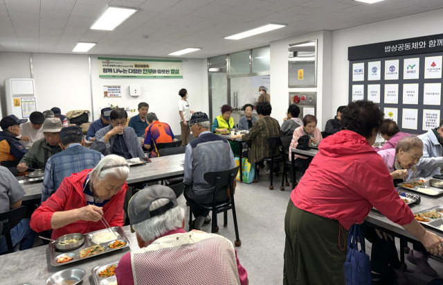 한국마사회 렛츠런파크 영천, 추석맞이 밥상 제공 및 안부 확인 사업 진행
