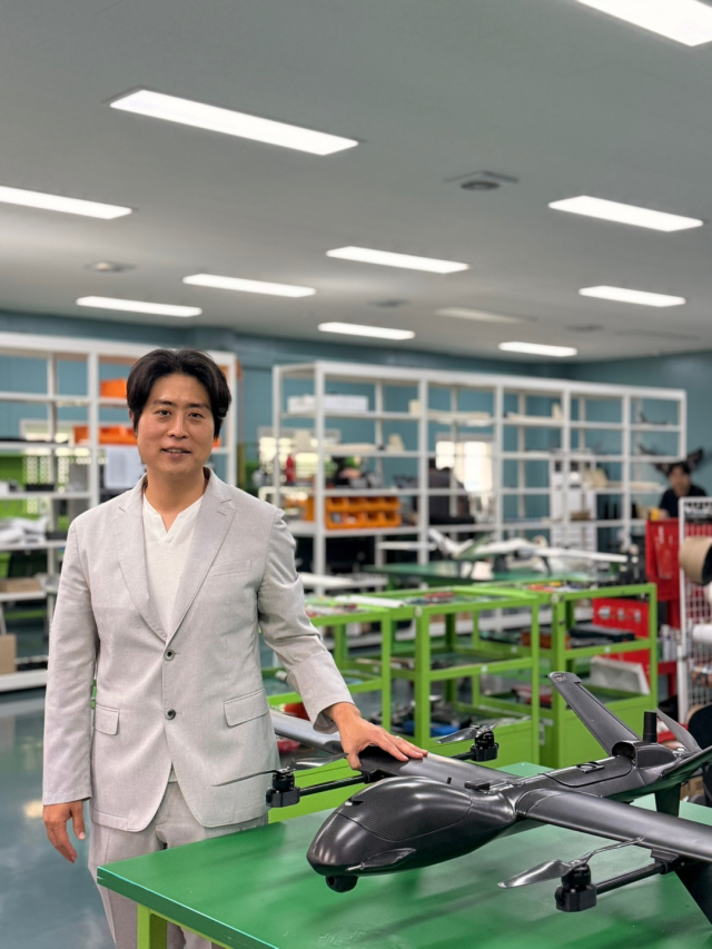 경북 경산에 마련된 아리온 이조캠퍼스에서 만난 김용덕 대표는 기술 기반으로 세계 시장에서 경쟁하는 드론 전문기업으로 도약하겠다고 포부를 밝혔다.
