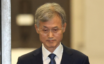 재제청 거부 하루 만에 또…조희대 