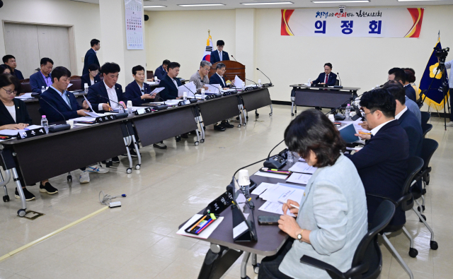 지난 22일 열린 김천시의회 의정회 회의 모습. 김천시의회 제공