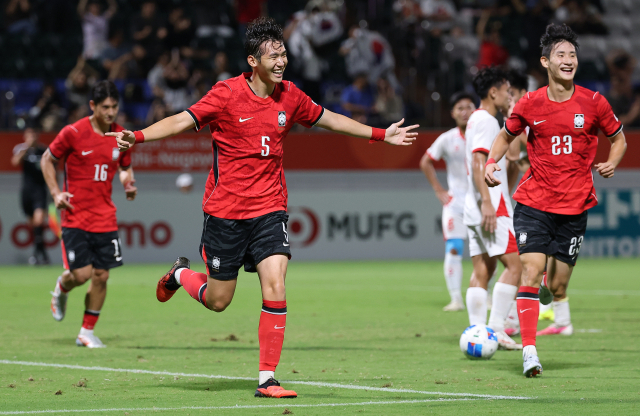 25일 일본 나고야 미즈호 공원 럭비경기장에서 열린 2026 아이치·나고야 아시안게임 남자 축구 8강 한국과 베트남의 경기. 한국 김지수가 후반전 팀 두번째 골을 넣고 기뻐하고 있다. 연합뉴스