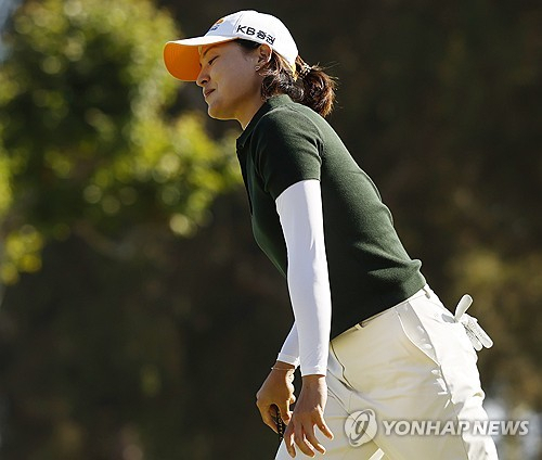 전인지가 미국 아칸소주 로저스 피너클 컨트리클럽에서 열린 LPGA 투어 월마트 NW 아칸소 챔피언십 2라운드 경기를 하고 있다. 연합뉴스