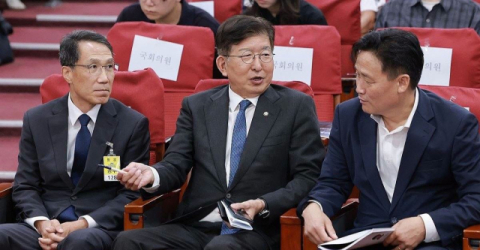 선관위원 3명 중 2명, 위촉 기준이 '학식과 덕망'?…검증 논란