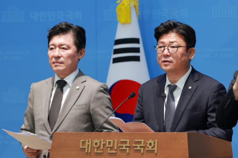 영화 '암살자(들)' 역사왜곡 논란 일파만파…野, 