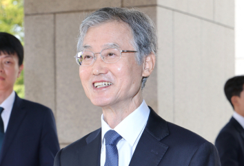 靑과 '재제청 갈등' 확산…조희대 