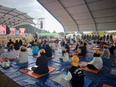 '30돌' 봉화송이축제, 고가 문턱 낮추고 '대중 미식 축제'로 변신