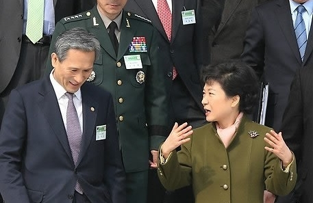 박원석, 朴정부 김관진 '대북확성기 유지·사과 요구' 소환…
