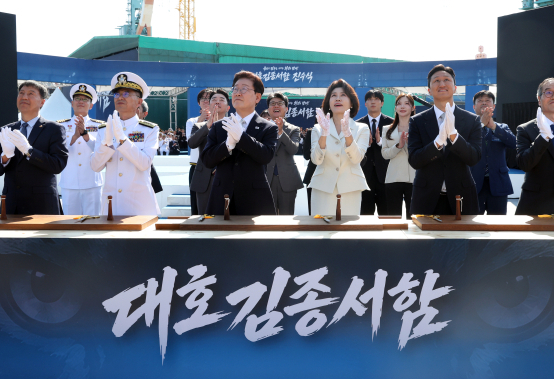 구호는 대체불가 국군…軍 사기는 '바닥' 