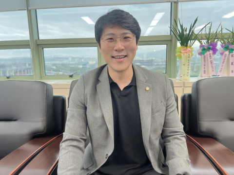 [의정외전] '현장서 답 찾는 동네 CEO' 김현옥 포항시의원
