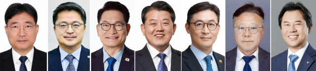 청와대는 1일 이재명 대통령이 정책실장에 하준경 현 경제성장수석(왼쪽부터), 경제성장수석에 문신학 현 산업통상부 차관, 평화외교특별보좌관에 더불어민주당 송영길 의원, 국방정책특별보좌관에 김병주 의원, 재정경제부 제1차관에 권대영 금융위 부위원장, 국토교통부 제2차관에 정의경 국토도시실장, 지방시대위원장에 박정현 전 부여군수를 임명 및 위촉했다고 밝혔다. 연합뉴스