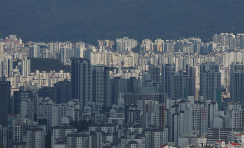 결국 文정부 넘어 '신기록'…서울 아파트값 86주 연속 상승