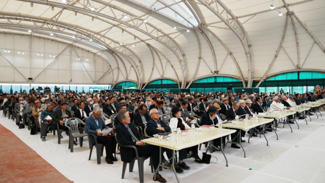(사)박약회 봉화지회는 지난 1일 봉화복합스포츠단지 실내테니스장에서 전국 유림 지도자와 유교문화 관계자 등 1천200여명이 참석한 가운데 