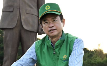 박정희 동상 소송에…이철우 지사 