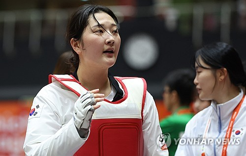 송다빈, 2026 아시안게임 태권도 여자 67㎏초과급 금메달…8년 만의 정상