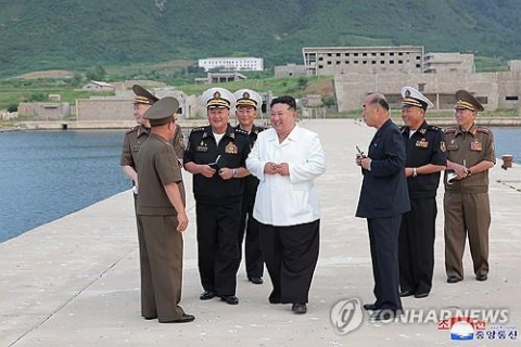 원산만 답촌항 해군기지 공사 본격화…숙소 신축·부두 확장 위성 포착