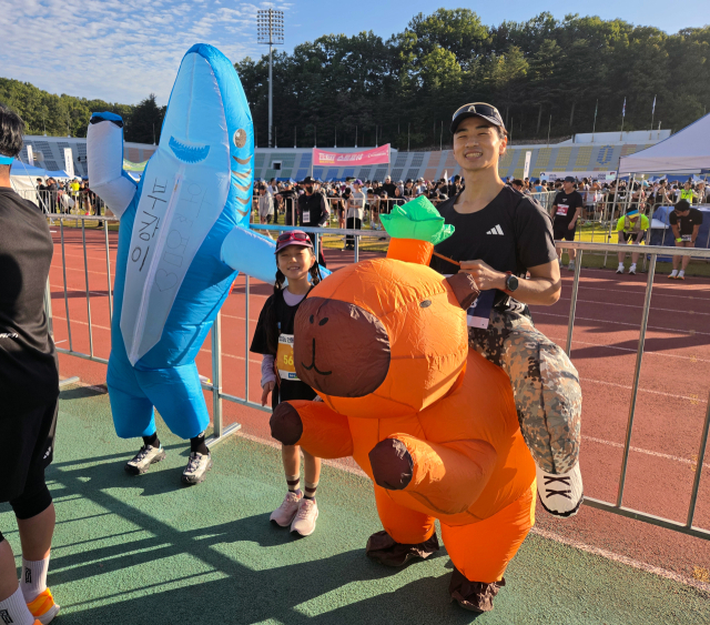 2026 안동마라톤대회에서 요즘 인기를 끌고 있는 상어 