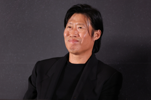 유해진 자택 앞 몰려간 보수단체…