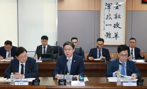 금융권 덮친 연쇄 해킹 공격…당국, 'AI 공격 가능성' 염두해 대응 방침