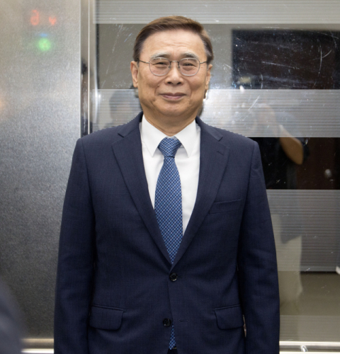 이종석 국가정보원장이 30일 국회 정보위 전체회의를 마친 뒤 회의장을 나서고 있다. 연합뉴스