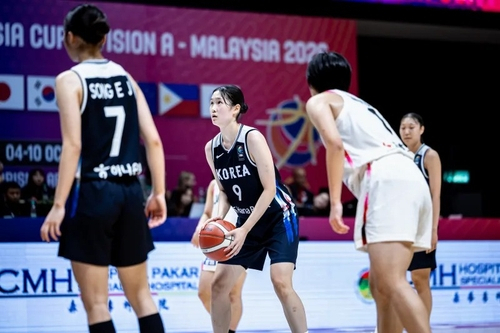 2026 FIBA U-18 여자 아시아컵 준결승이 열린 말레이시아 스름반 카리스마 아레나에서 한국의 조희원(9번)이 경기에 나서고 있다. 연합뉴스