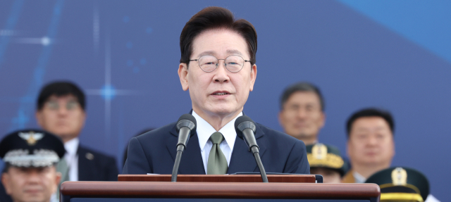 李 지지율 35.2% '3주째 하락'…국힘, 민주당 지지율 역전