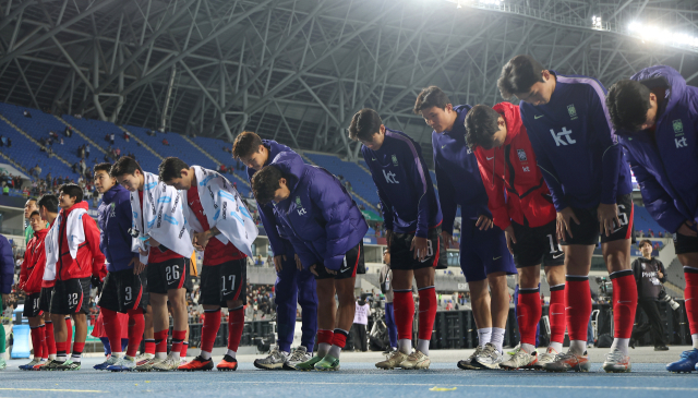 날이 갈수록 깊어지는 '축구 국대 불화설', 해결 방법 없나