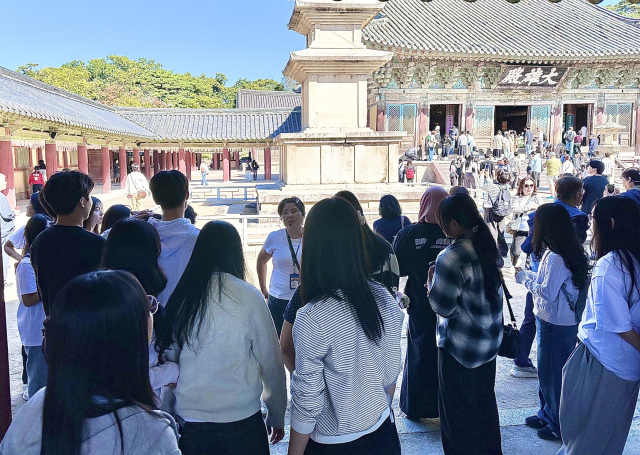 대구 호산고는 지난 7~9일 자매학교인 인도네시아 부디 물리아 두아 고등학교(Budi Mulia Dua)의 교사, 학생을 초청해 다양한 국제 교류 프로그램을 운영했다. 대구시교육청 제공