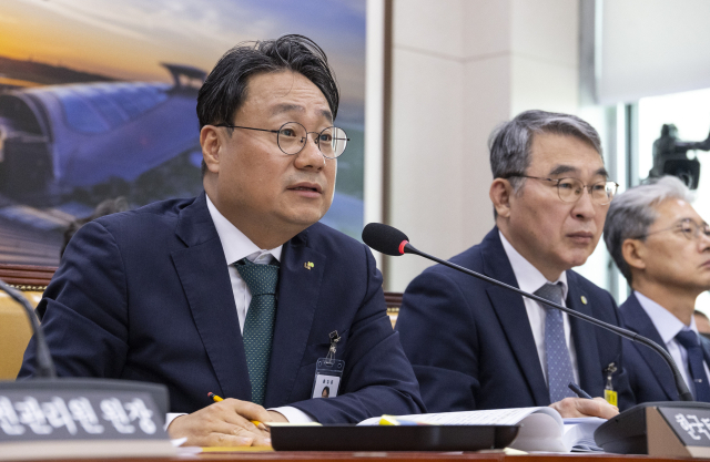 이성훈 LH 사장, 여야 질타에도 