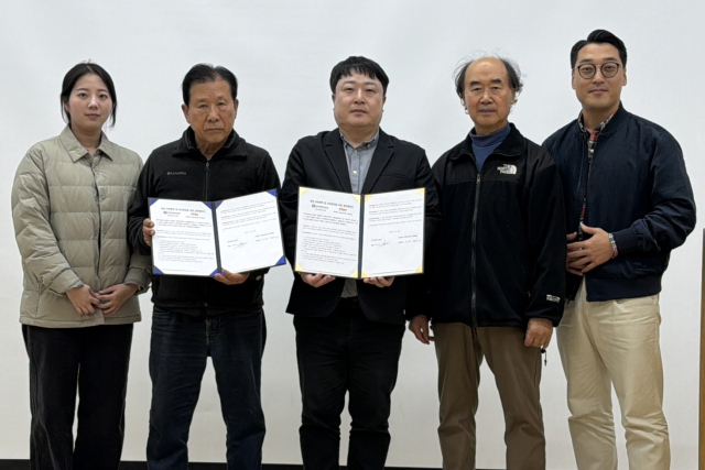 안동병원은 지난달 28일부터 8일까지 캐나다 캘거리와 벤쿠버 등을 찾아 현지 노인회와 협약을 체결하고, 지역관광과 건강검진을 연계한 