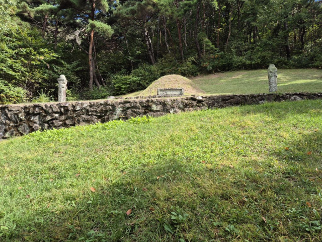 삼성그룹 창업주 이병철 회장의 증조부 묘소