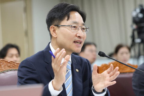 靑홍보수석 